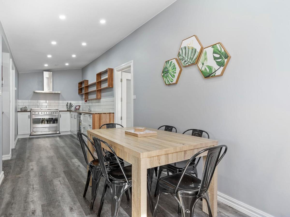 Stunning 4Br Cottage In The Heart Of Ballarat - Pet Friendly & Fast Wifi ภายนอก รูปภาพ